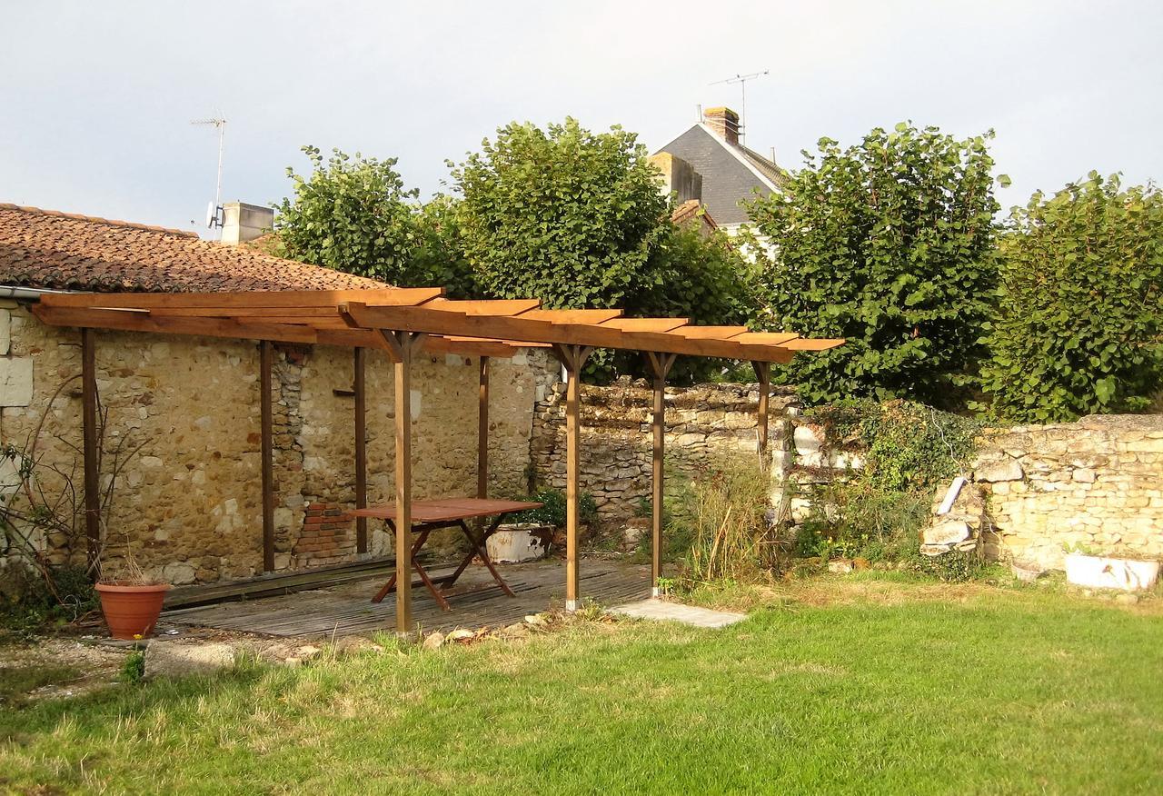 Bed and Breakfast Chambre D'Hotes Oiron, Deux Sevres - Not Near Taize, Burgundy Exteriér fotografie